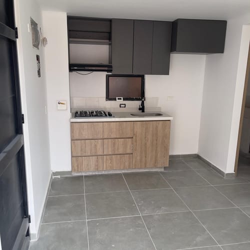 Apartamento de 3 alcobas en venta en San Nicolas, La Ceja, 49 m² · foto 2 de 11