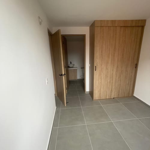 Apartamento de 3 alcobas en venta en San Nicolas, La Ceja, 49 m² · foto 3 de 11