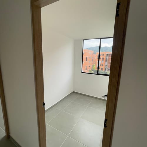 Apartamento de 3 alcobas en venta en San Nicolas, La Ceja, 49 m² · foto 6 de 11