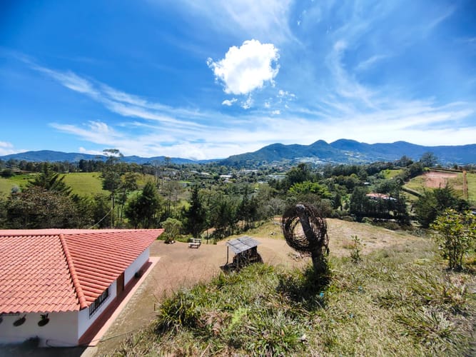 Casa de 3 alcobas en venta en Camargo, El Carmen de Viboral, 90 m² · foto 2 de 16