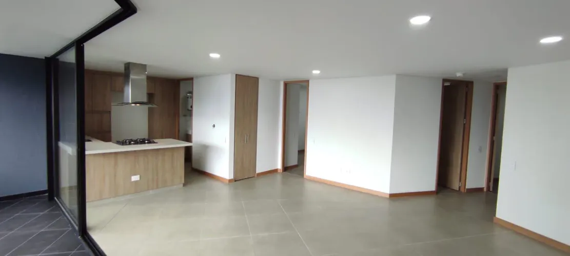 Apartamento de 3 alcobas en venta en Laureles, Medellín, 100 m² · foto 2 de 10