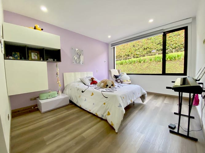 Casa de 5 alcobas en venta en El Retiro, 530 m² · foto 16 de 24
