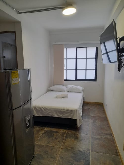 Casa de 14 alcobas en venta en Laureles, Medellín, 380 m² · foto 3 de 5