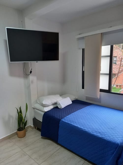 Casa de 14 alcobas en venta en Laureles, Medellín, 380 m² · foto 5 de 5