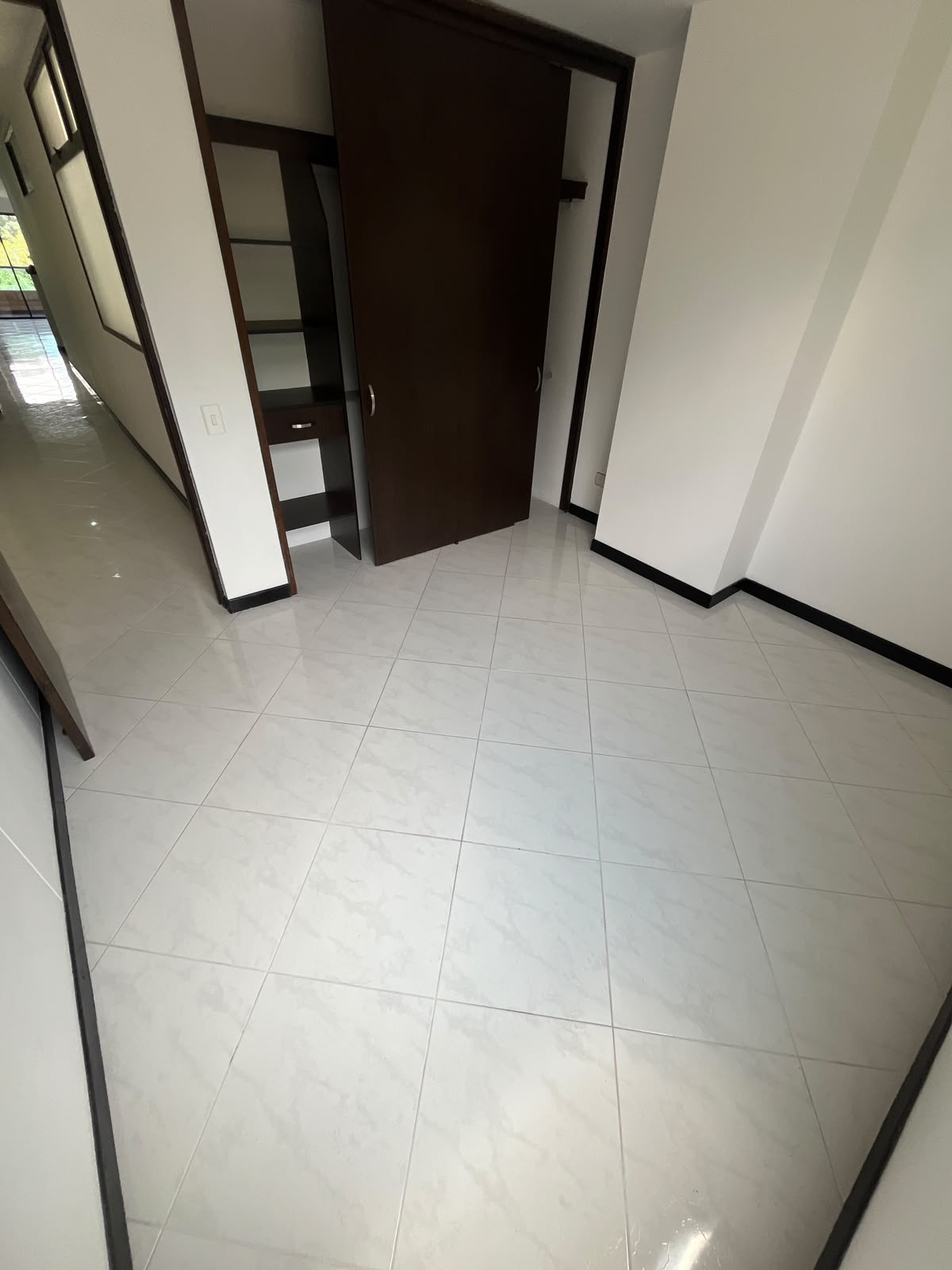 Apartamento en arriendo en El Portal, Envigado · foto 10 de 19