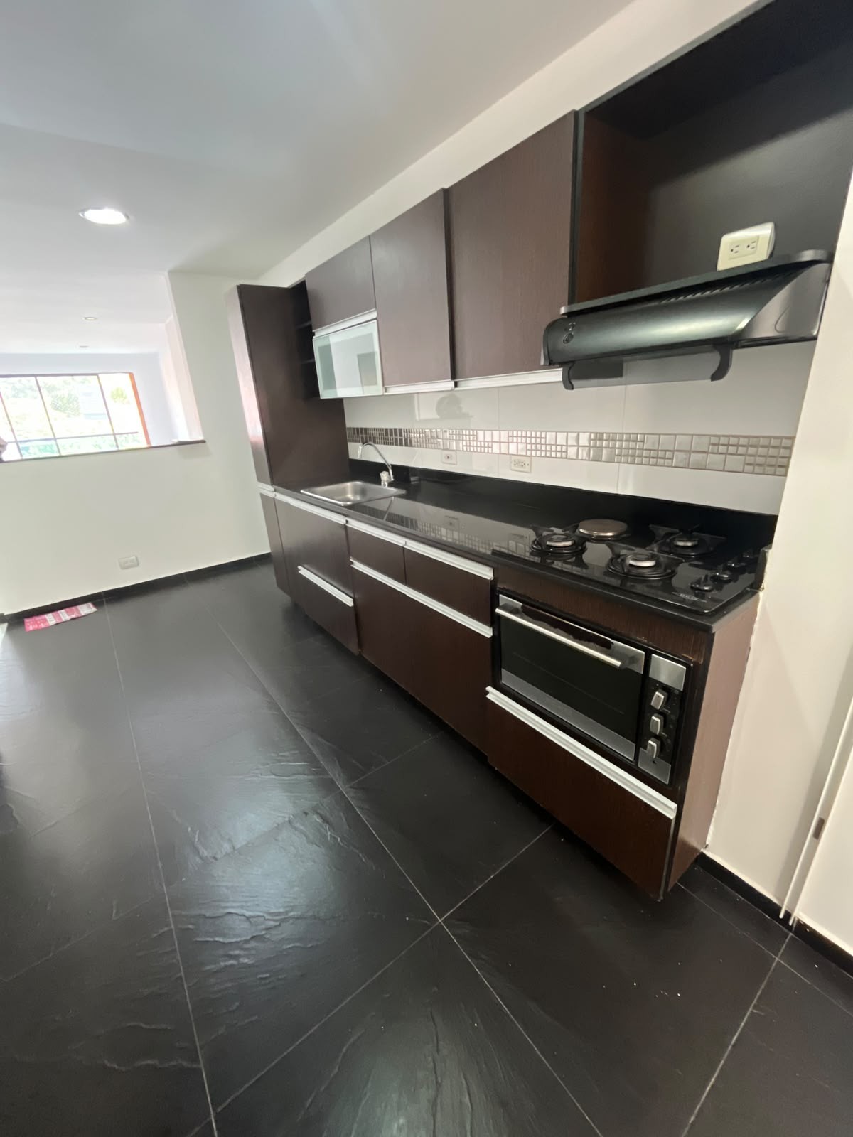 Apartamento en arriendo en El Portal, Envigado · foto 7 de 19