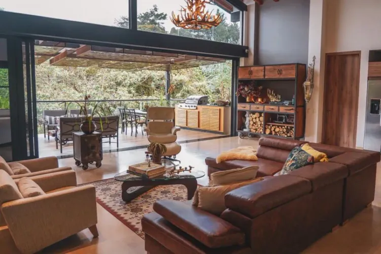 Casa de 5 alcobas en venta en Loma Del Esmeraldal, Envigado, 1630 m² · foto 3 de 15