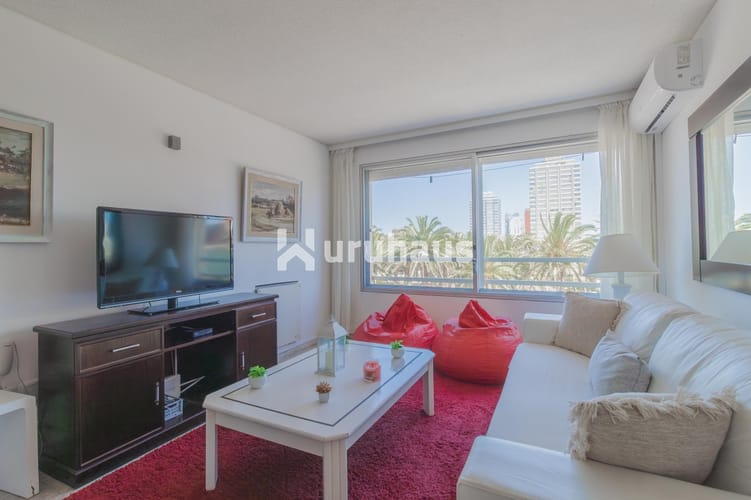 ALQUILER APARTAMENTO UN DORMITORIO Y MEDIO PUNTA DEL ESTE TORRE LIBERTADOR · Foto 3