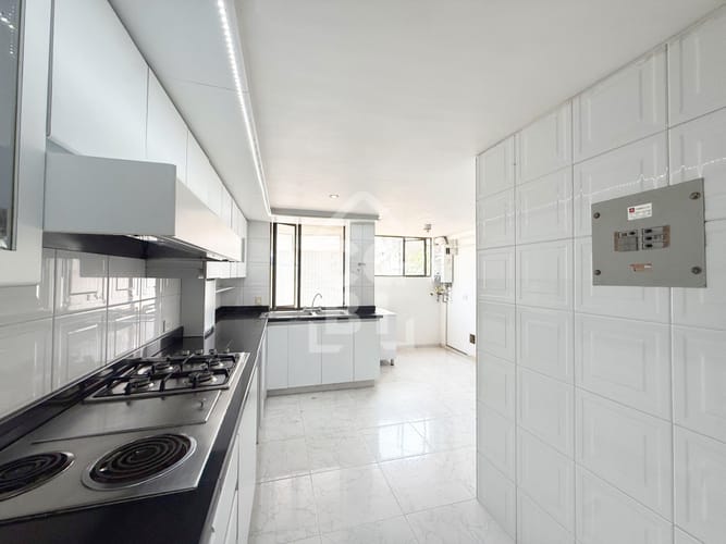 Apartamento en venta en Niza Norte, Bogotá · foto 4 de 24