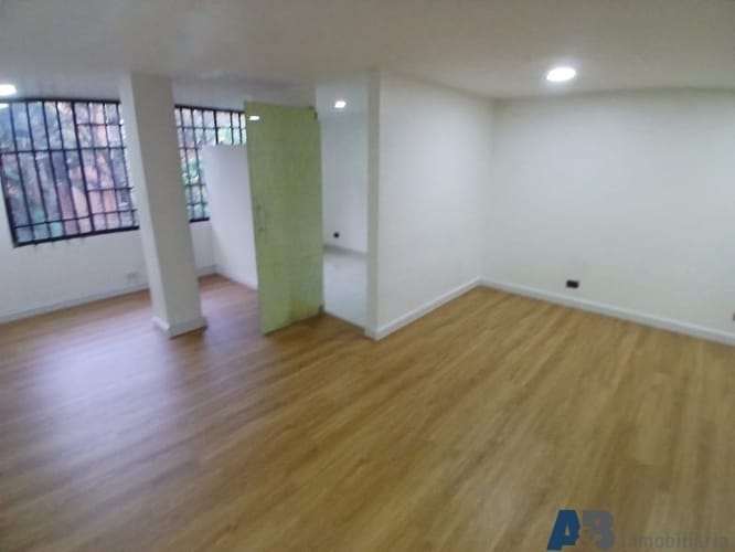 Oficina en arriendo en San Diego, Medellín, 48 m² · foto 2 de 10