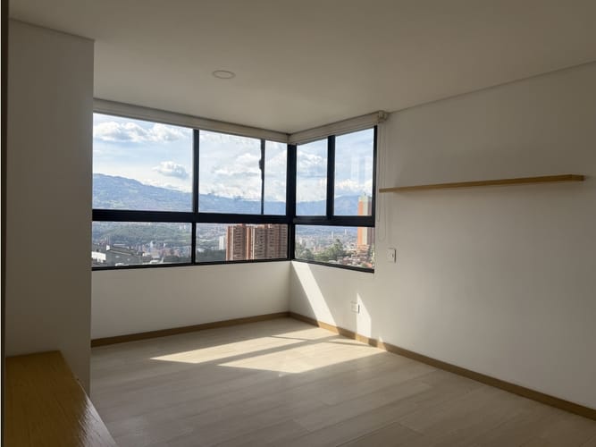 Apartamento de 3 alcobas en arriendo en Loma Del Indio, Medellín, 87 m² · foto 5 de 18