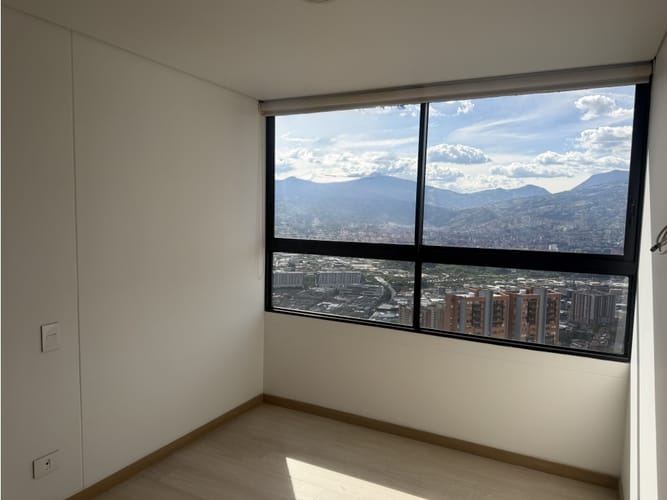 Apartamento de 3 alcobas en arriendo en Loma Del Indio, Medellín, 87 m² · foto 6 de 18