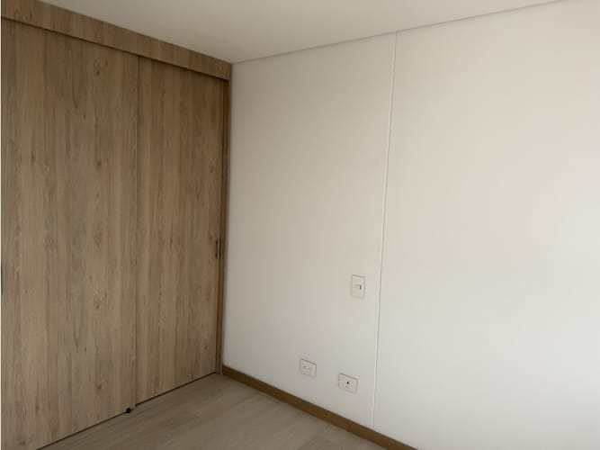 Apartamento de 3 alcobas en arriendo en Loma Del Indio, Medellín, 87 m² · foto 11 de 18