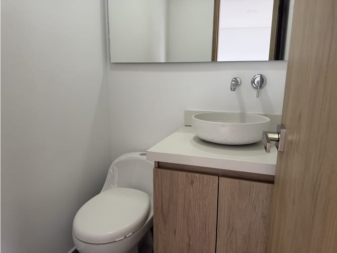 Apartamento de 3 alcobas en arriendo en Loma Del Indio, Medellín, 87 m² · foto 16 de 18