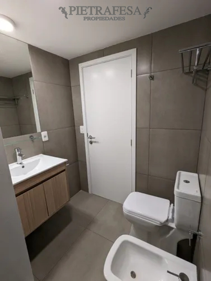 Apartamento en alquiler, monoambiente, 1 baño, patio. Cordón. · Foto 11