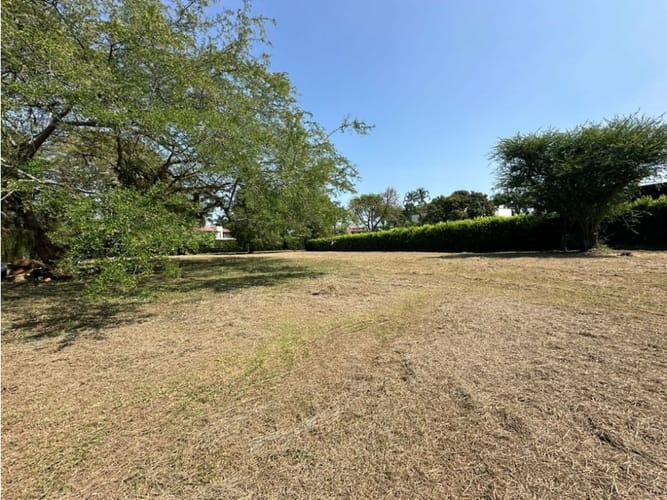 Lote en venta en Pance, Cali, 1500 m² · foto 2 de 5
