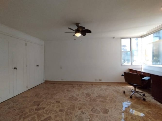 Apartamento de 3 alcobas en arriendo en Patio Bonito, Medellín, 170 m² · foto 6 de 19