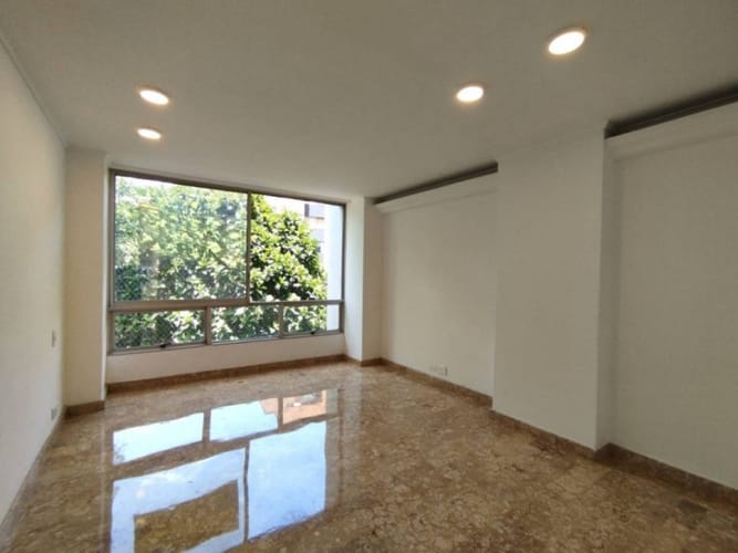 Apartamento de 3 alcobas en arriendo en Patio Bonito, Medellín, 170 m² · foto 10 de 19