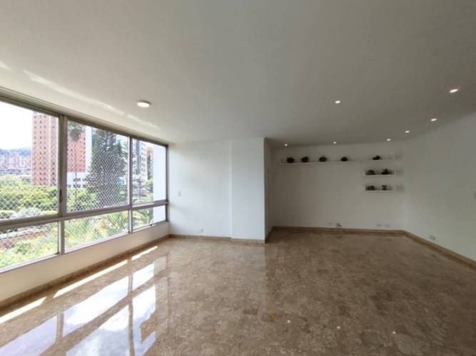 Apartamento de 3 alcobas en arriendo en Patio Bonito, Medellín, 170 m² · foto 14 de 19