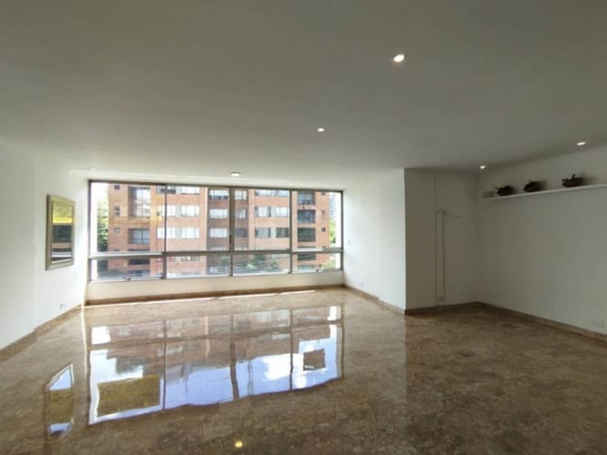Apartamento de 3 alcobas en arriendo en Patio Bonito, Medellín, 170 m² · foto 15 de 19