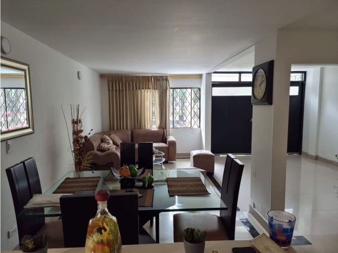 Casa de 5 alcobas en venta en Ciudad 2000, Cali, 250 m² · foto 4 de 24