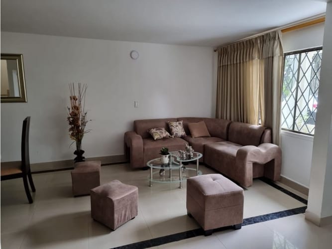 Casa de 5 alcobas en venta en Ciudad 2000, Cali, 250 m² · foto 5 de 24