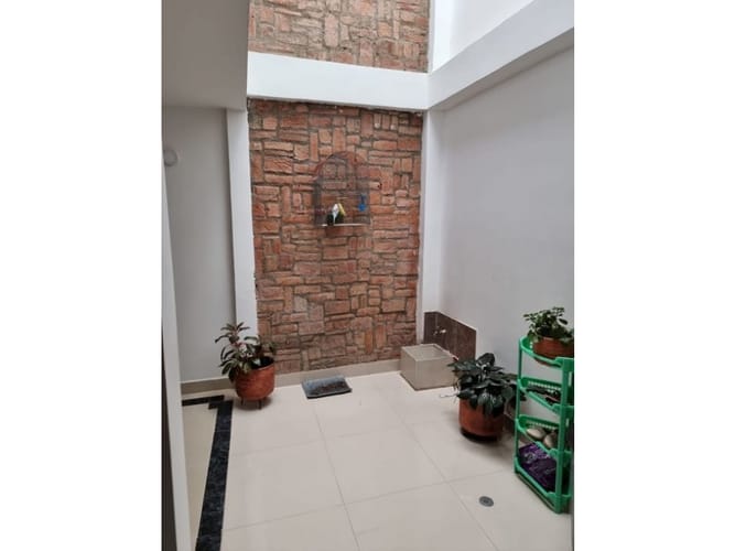 Casa de 5 alcobas en venta en Ciudad 2000, Cali, 250 m² · foto 7 de 24