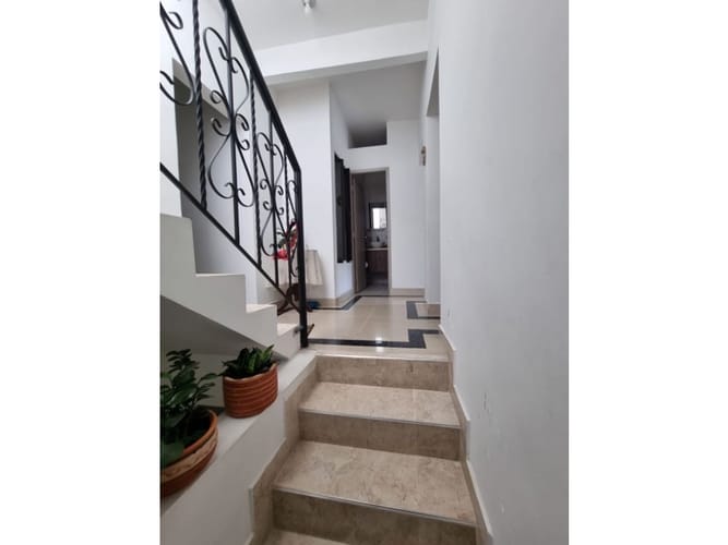 Casa de 5 alcobas en venta en Ciudad 2000, Cali, 250 m² · foto 17 de 24