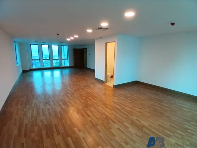 Oficina en arriendo en La Aguacatala, Medellín, 50 m² · foto 3 de 13