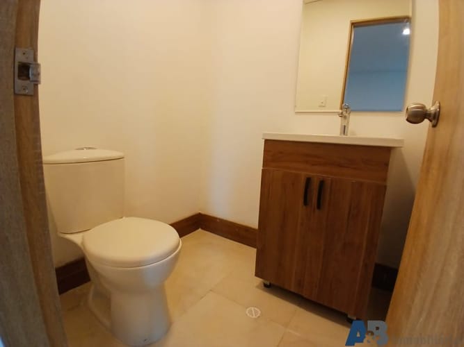Oficina en arriendo en La Aguacatala, Medellín, 50 m² · foto 5 de 13