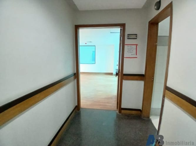 Oficina en arriendo en La Aguacatala, Medellín, 50 m² · foto 8 de 13