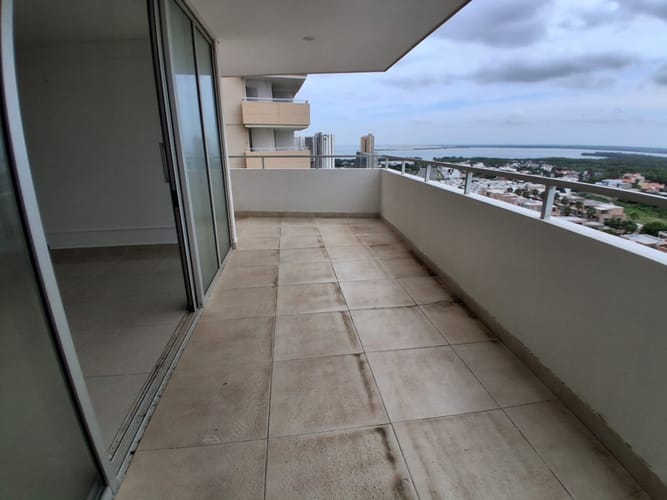 Apartamento de 4 alcobas en venta en Colinas De Alkarawi, Barranquilla, 150 m² · foto 2 de 24