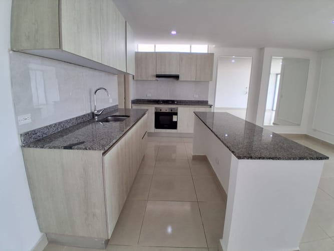 Apartamento de 4 alcobas en venta en Colinas De Alkarawi, Barranquilla, 150 m² · foto 5 de 24