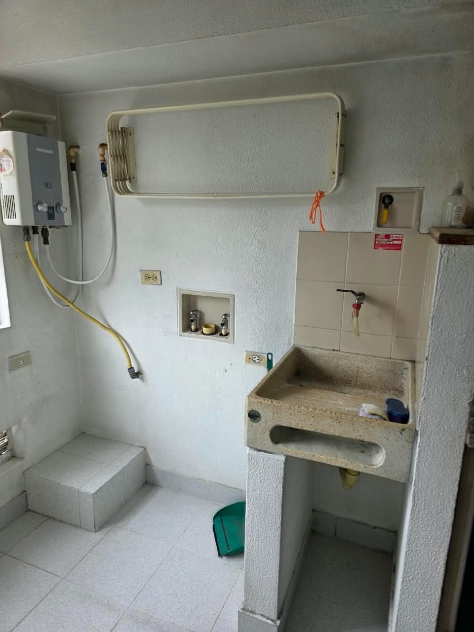 Apartamento en arriendo en Los Colores, Medellín · foto 19 de 24