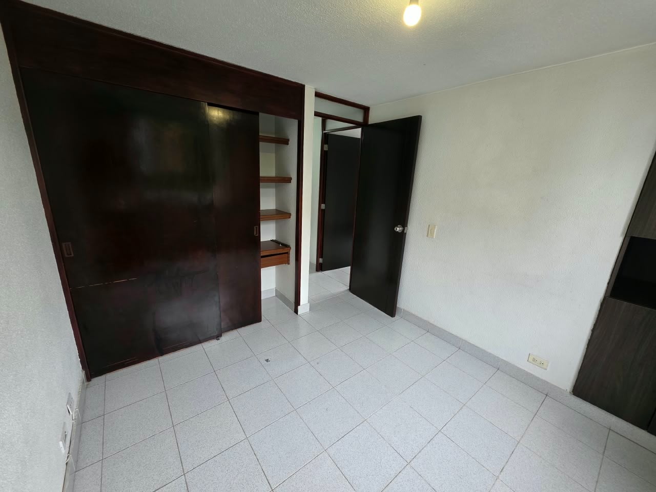 Apartamento en arriendo en Los Colores, Medellín · foto 9 de 24
