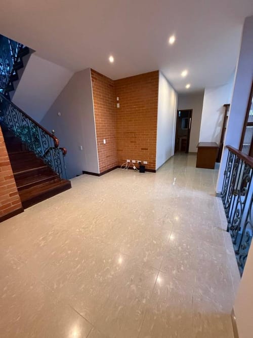 Casa de 4 alcobas en venta en El Poblado, Medellín, 350 m² · foto 5 de 18