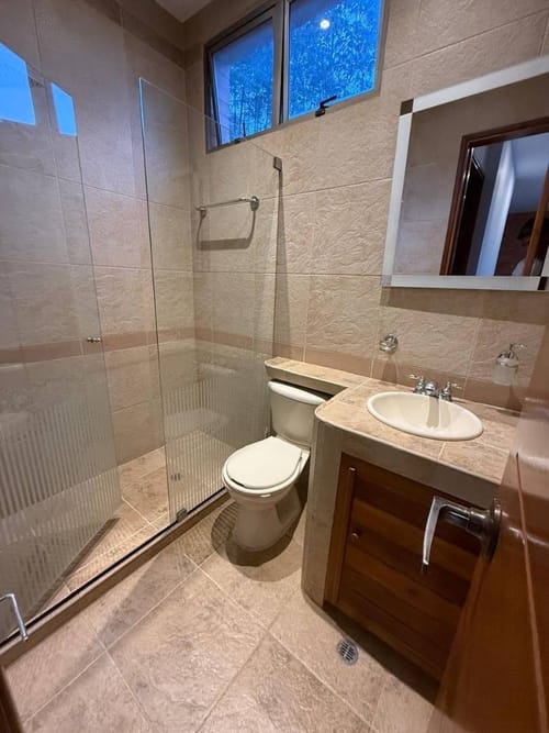 Casa de 4 alcobas en venta en El Poblado, Medellín, 350 m² · foto 11 de 18