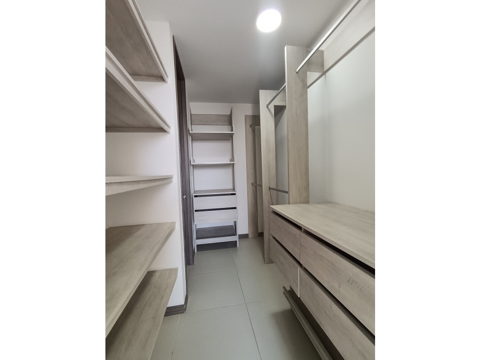 Apartamento en venta en Valle Del Lili, Cali · foto 15 de 18