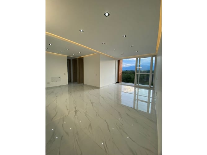 Apartamento de 3 alcobas en venta en Ciudad Pacífica, Cali, 75 m² · foto 2 de 20