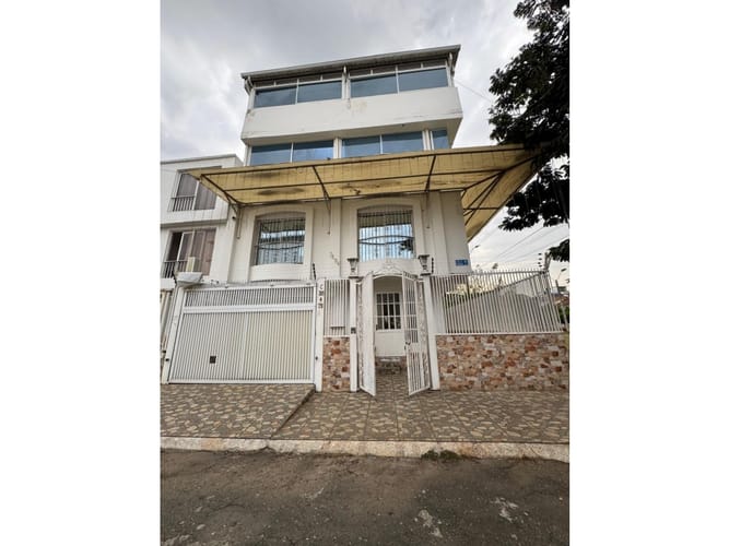 Casa de 6 alcobas en venta en Caney, Cali, 448 m² · foto 2 de 24