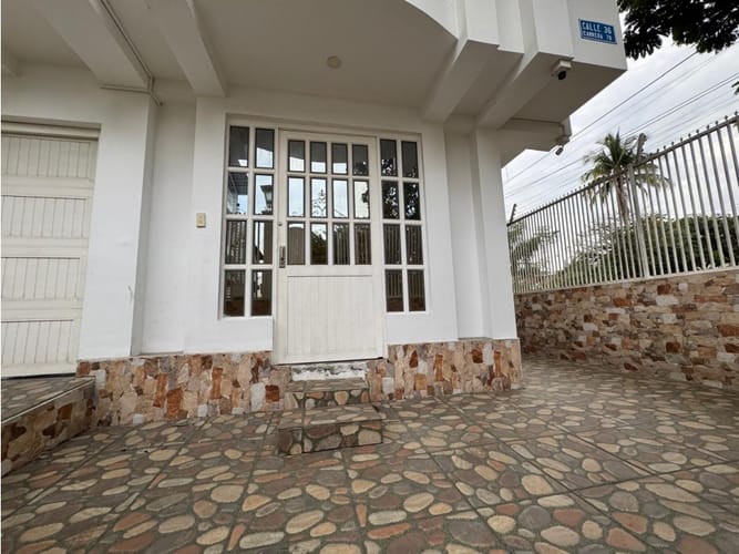 Casa de 6 alcobas en venta en Caney, Cali, 448 m² · foto 3 de 24