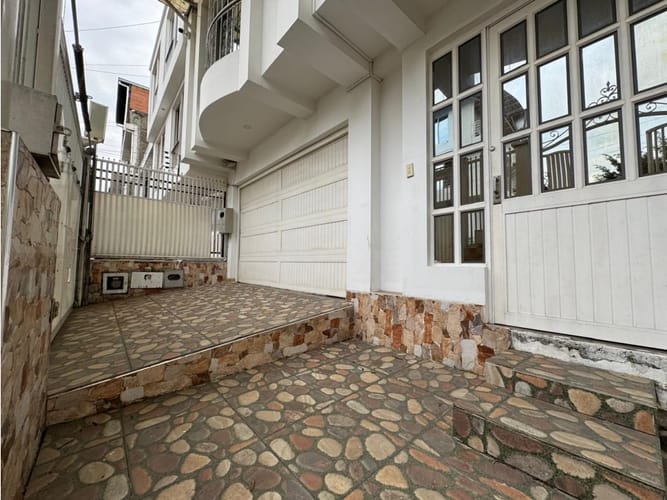 Casa de 6 alcobas en venta en Caney, Cali, 448 m² · foto 5 de 24