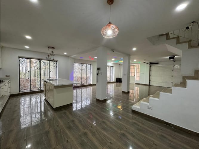Casa de 6 alcobas en venta en Caney, Cali, 448 m² · foto 8 de 24
