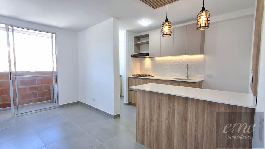 Apartamento de 3 alcobas en arriendo en Asentamiento La Orquidea, Bello, 52 m² · foto 2 de 21
