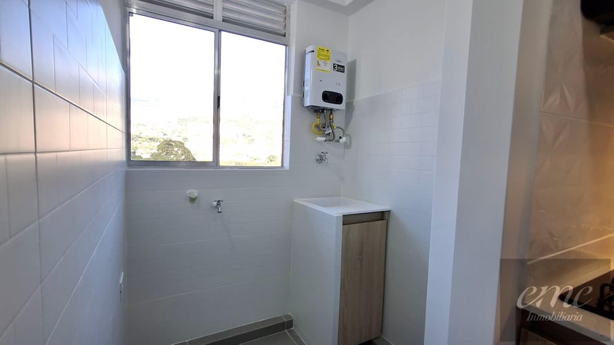 Apartamento de 3 alcobas en arriendo en Asentamiento La Orquidea, Bello, 52 m² · foto 7 de 21