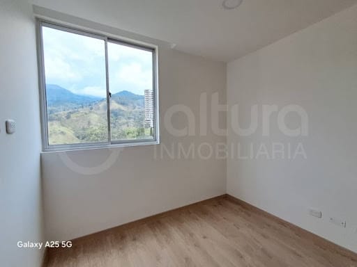 Apartamento de 2 alcobas en arriendo en Loma De San Jose, Sabaneta, 76 m² · foto 7 de 15