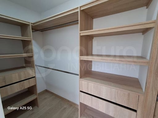 Apartamento de 2 alcobas en arriendo en Loma De San Jose, Sabaneta, 76 m² · foto 10 de 15