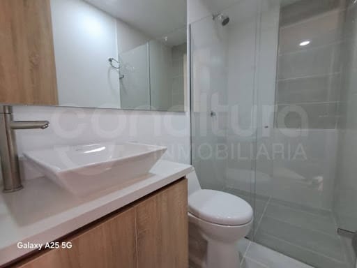Apartamento de 2 alcobas en arriendo en Loma De San Jose, Sabaneta, 76 m² · foto 11 de 15