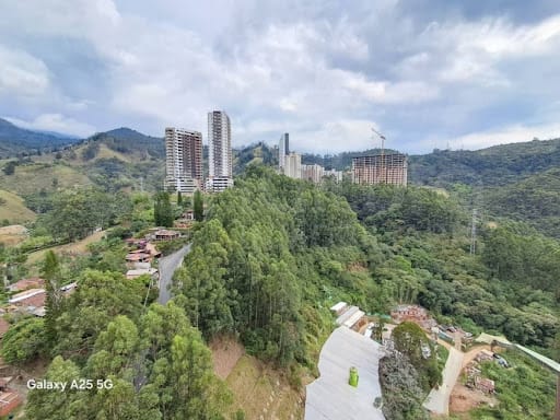 Apartamento de 2 alcobas en arriendo en Loma De San Jose, Sabaneta, 76 m² · foto 15 de 15