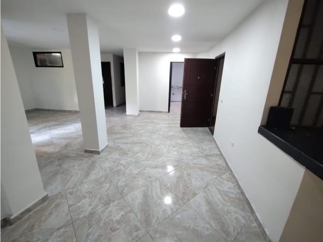 Apartaestudio en venta en La Almeria, Medellín, 125 m² · foto 2 de 17